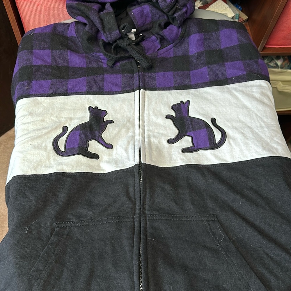 NWT hooded cat zip up sweatshirt size XL